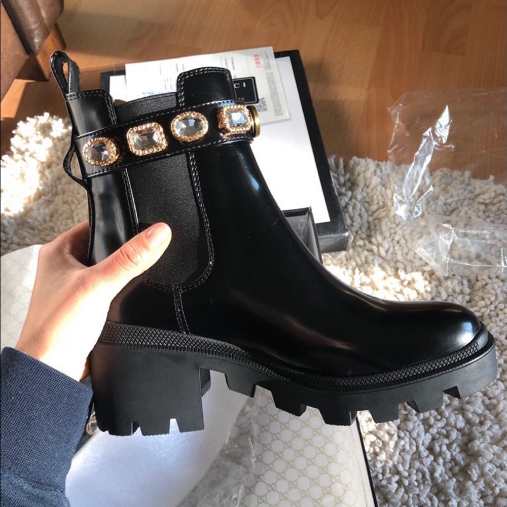 GG boots